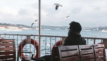 jiuyou游戏-LOL赛事对电竞产业的影响：如何推动电竞发展，lol电竞的成功