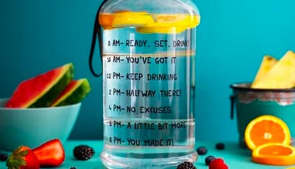 九游社区-海耶斯执教首赛季即带领美国女足问鼎奥运，美国女足heath