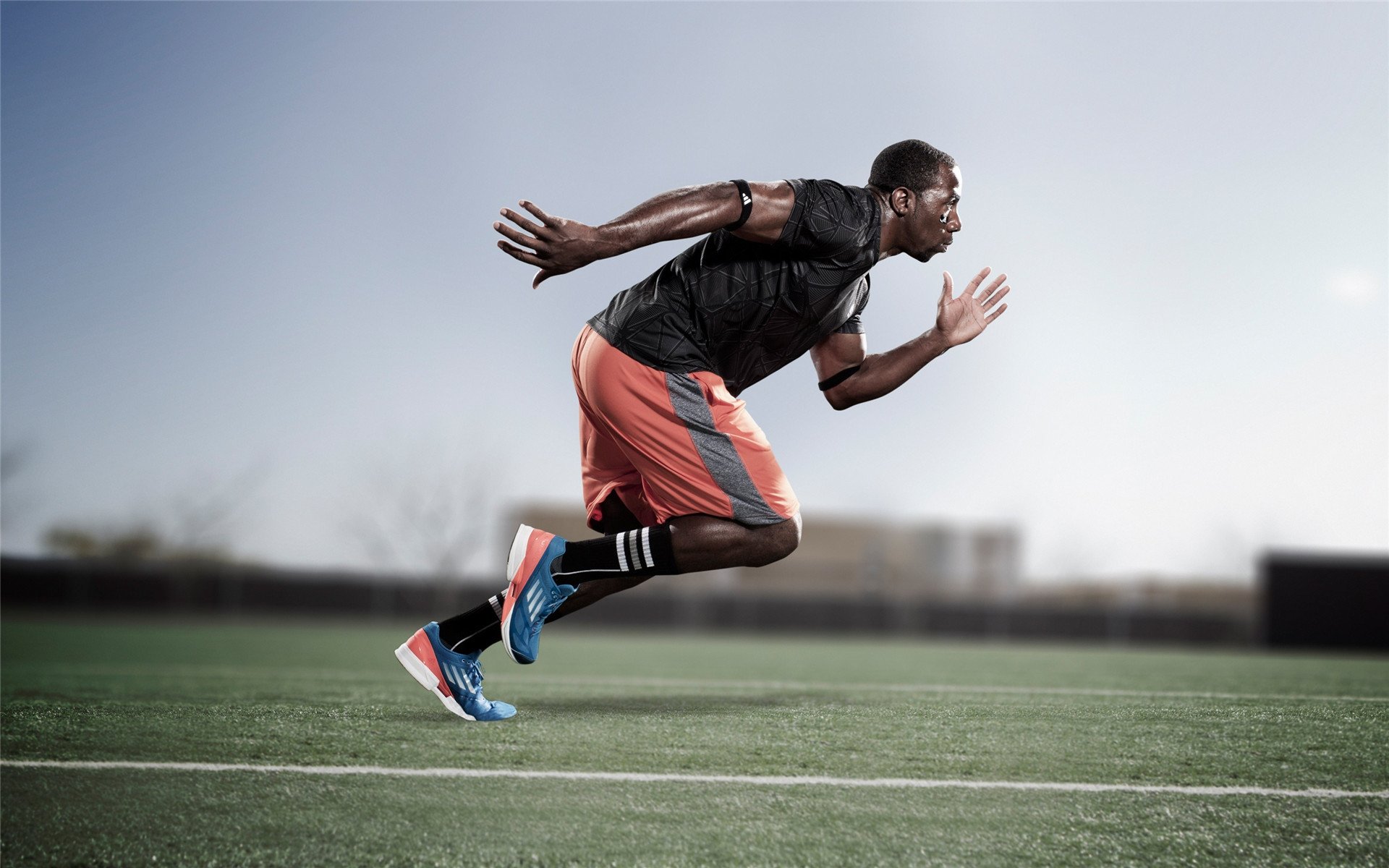 C罗换上新战靴完成帽子戏法，c罗所有帽子戏法