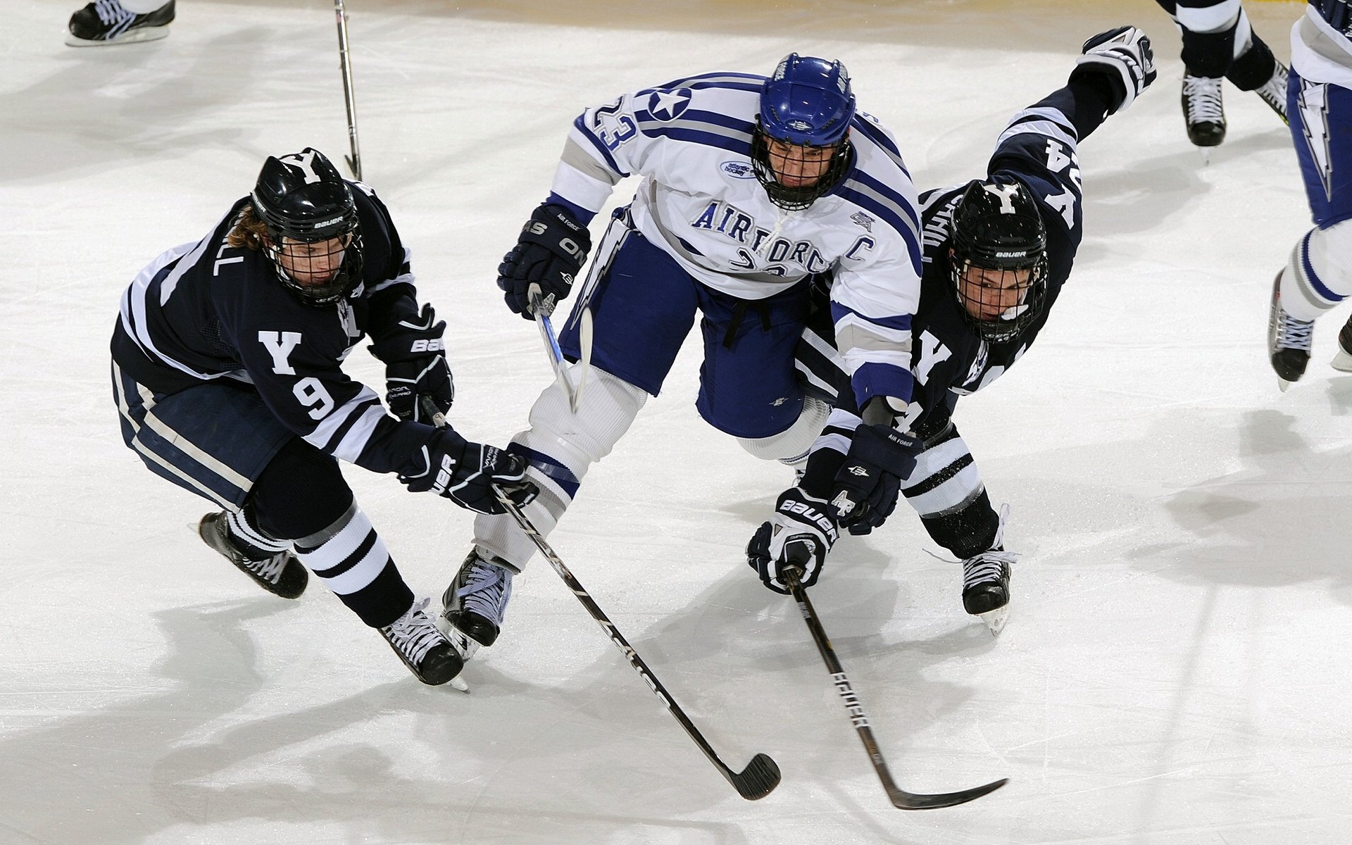 塞维利亚延续佳绩，争夺欧战资格